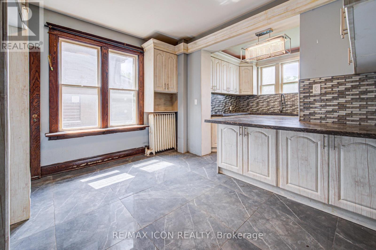 59 Irvin Street, Kitchener, ON