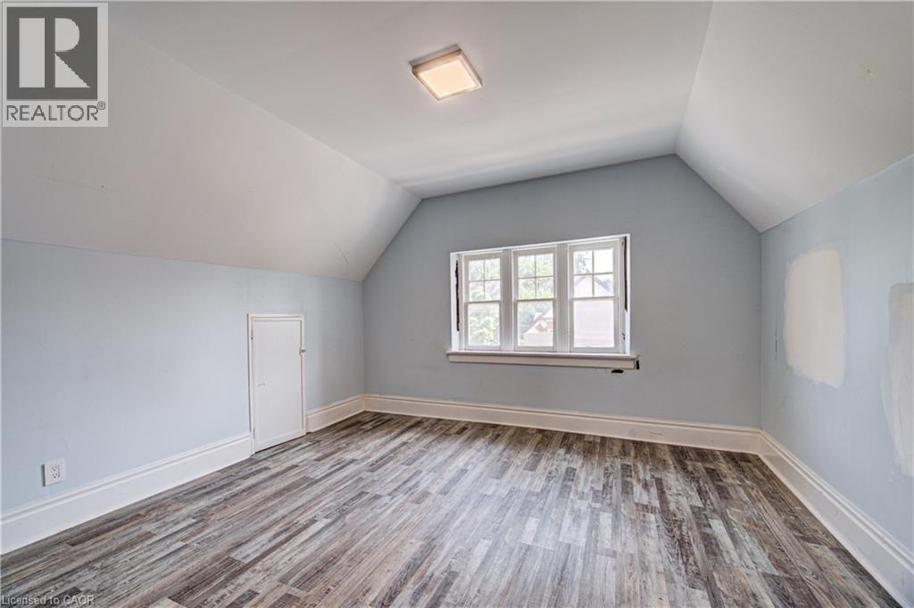 59 Irvin Street, Kitchener, ON - Indoor Photo Showing Other Room