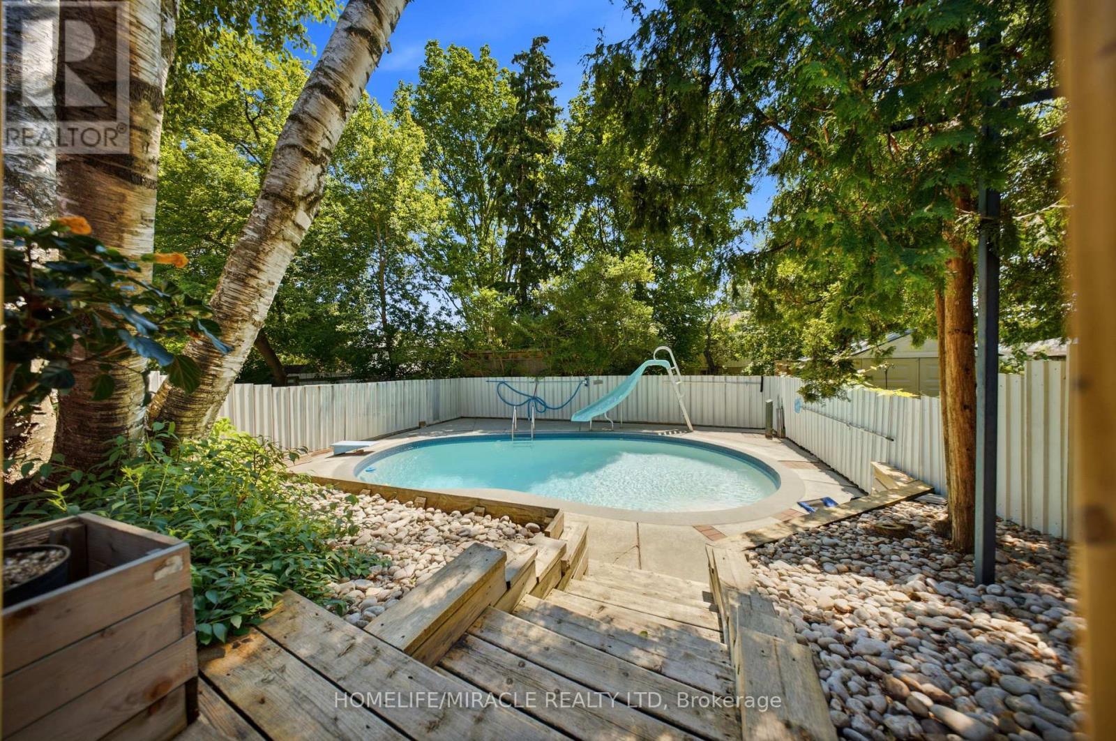 1612 Wavell Crescent, Mississauga, ON - Outdoor With In Ground Pool With Deck Patio Veranda