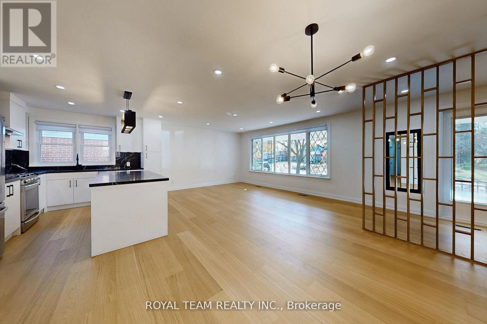 37 Markland Drive, Toronto, ON