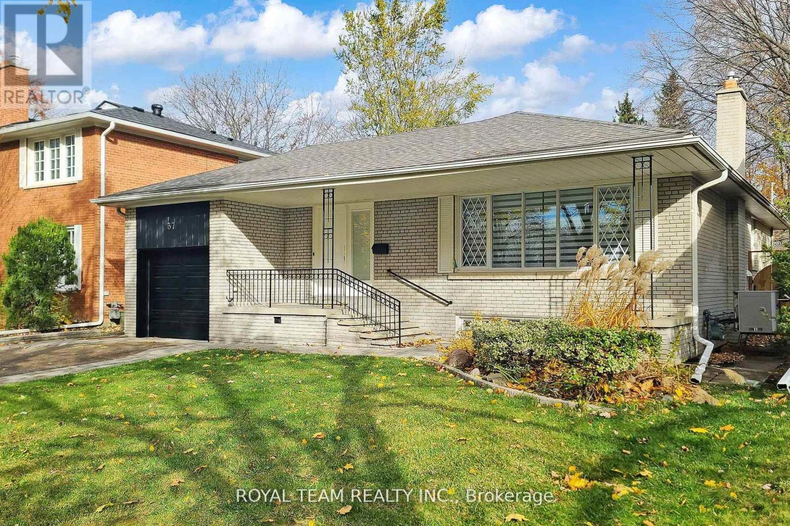 37 Markland Drive, Toronto, ON