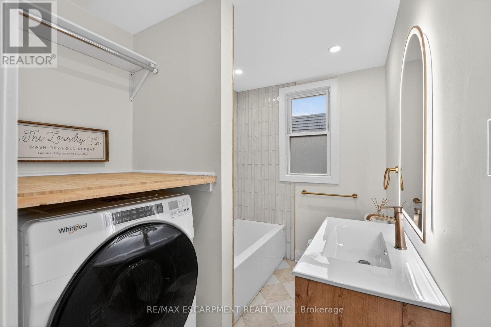 101 Houghton Avenue S, Hamilton, ON