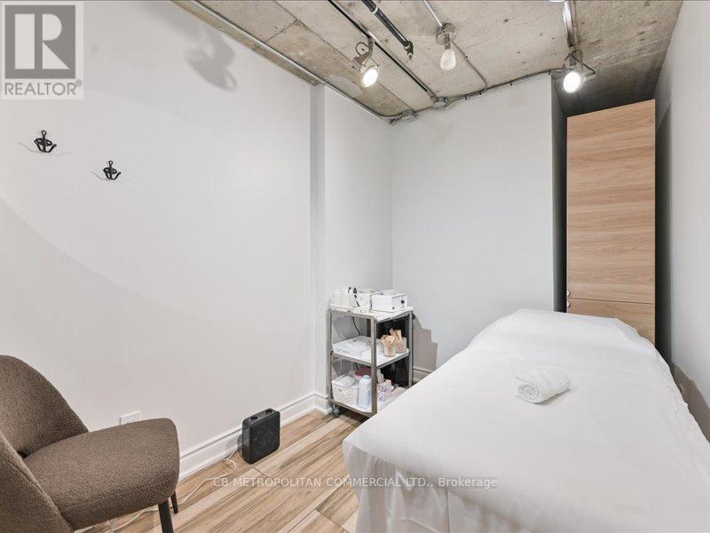 968 Queen Street W, Toronto, ON