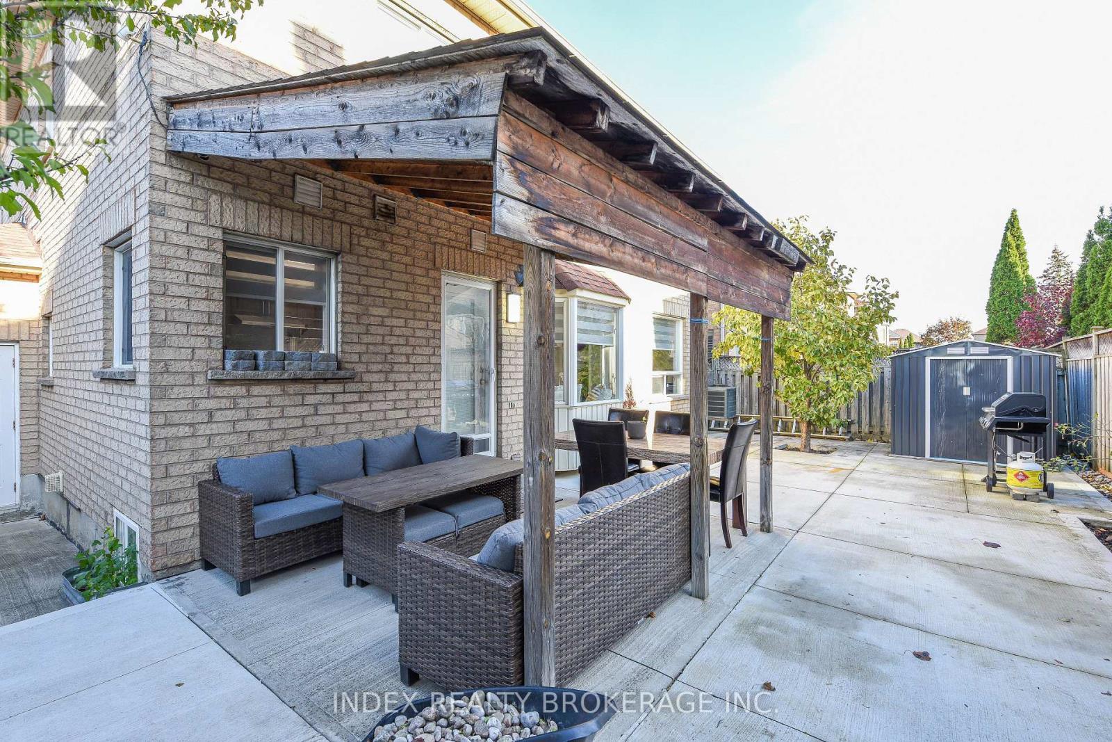 10 Leopard Gate, Brampton, ON