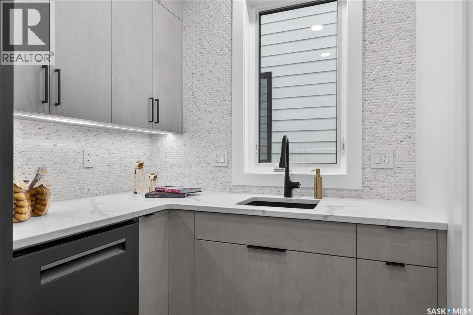 428 Woolf Bend, Saskatoon, SK