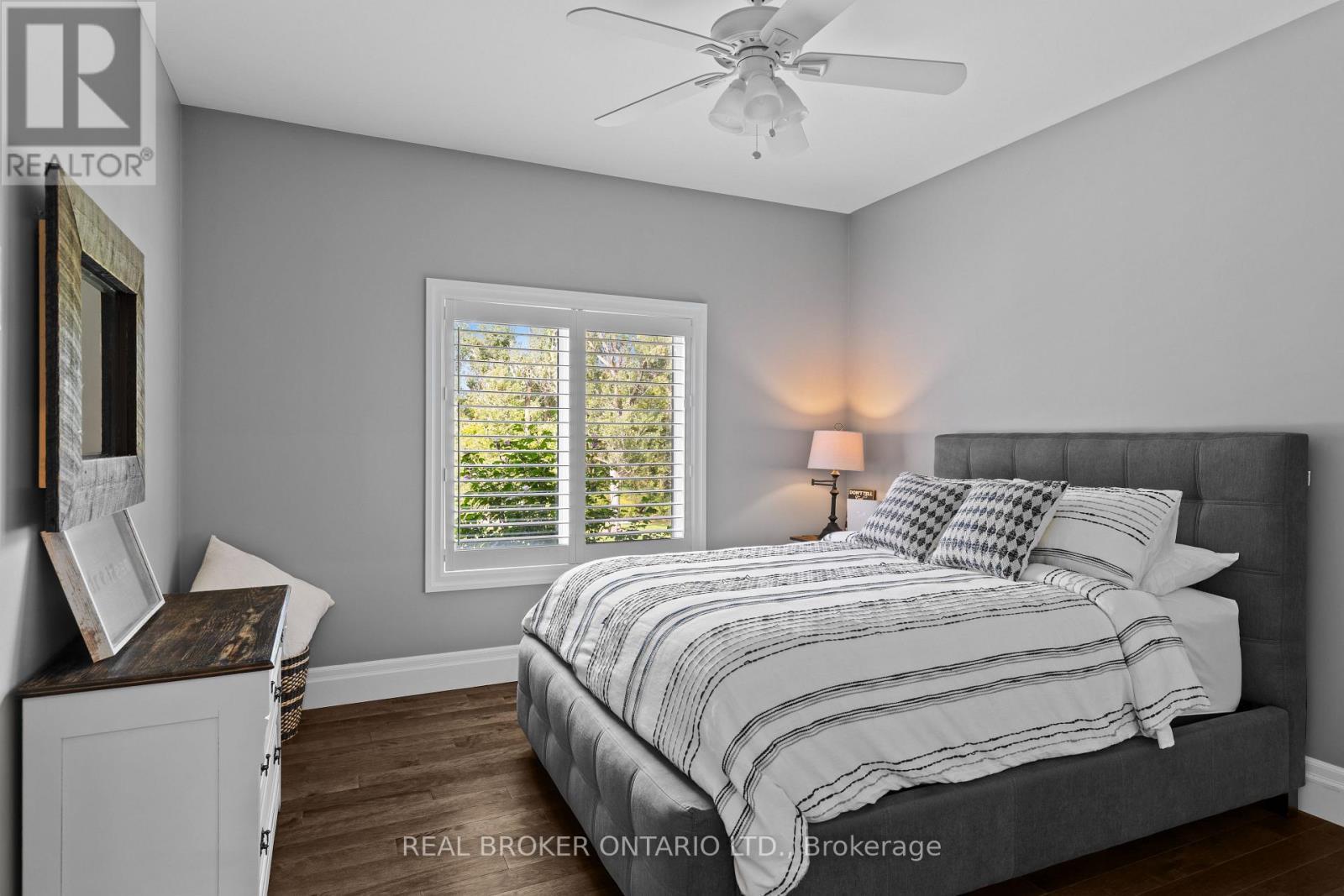 49 Sydenham Trail W, Clearview, ON