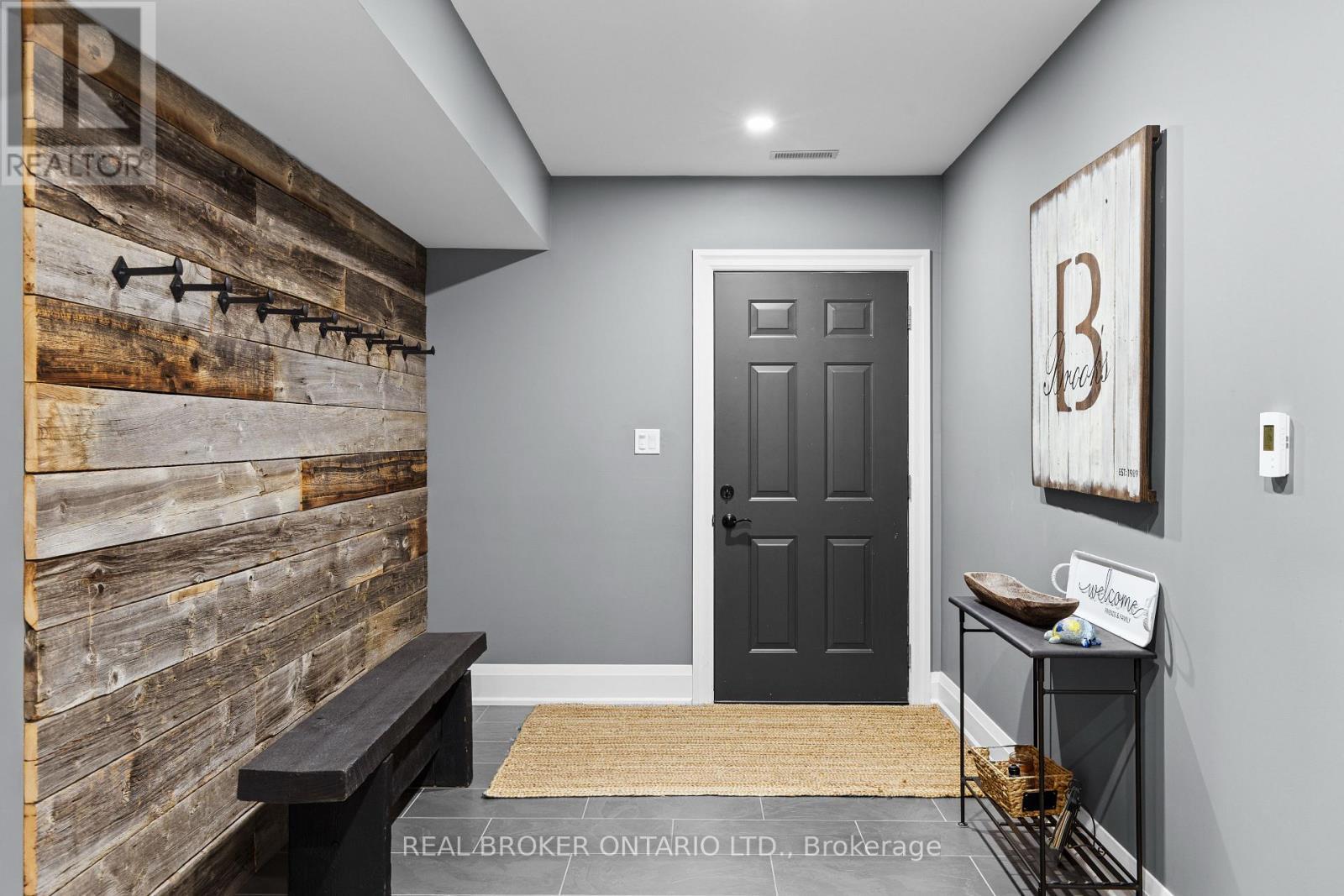 49 Sydenham Trail W, Clearview, ON