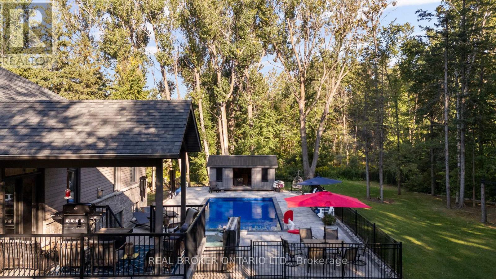 49 Sydenham Trail W, Clearview, ON