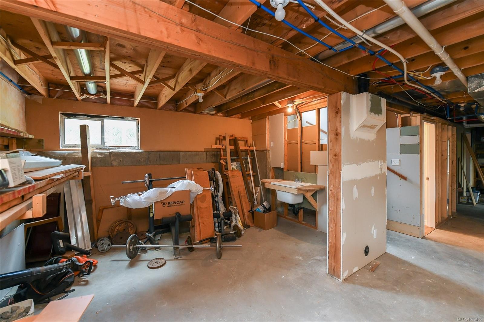 2112 Stellar Crt, Comox, BC