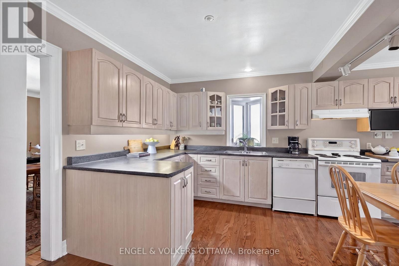 347 Island Park Drive, Ottawa, ON