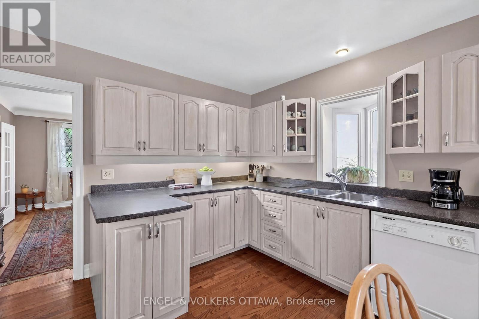 347 Island Park Drive, Ottawa, ON
