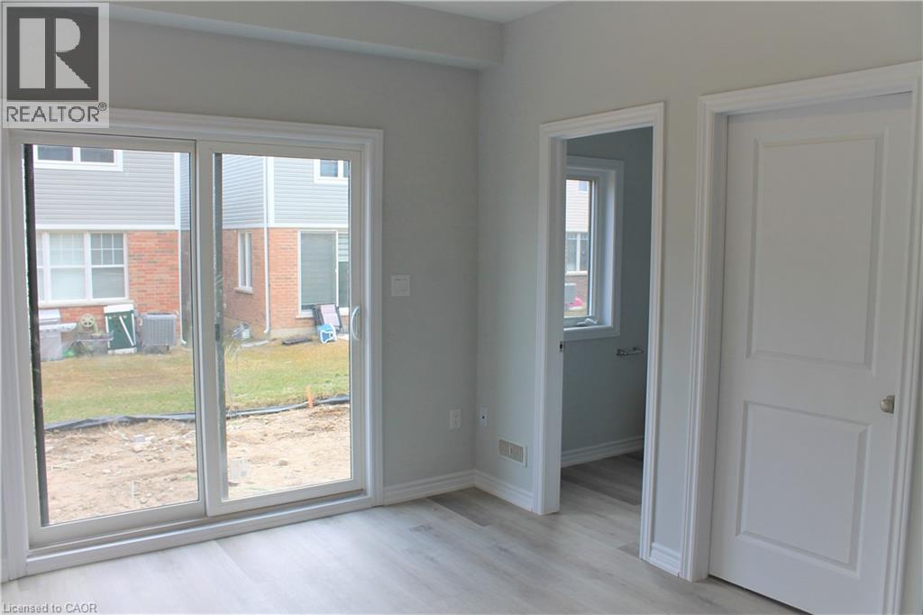 124 Compass Trail Unit# 14, Cambridge, ON