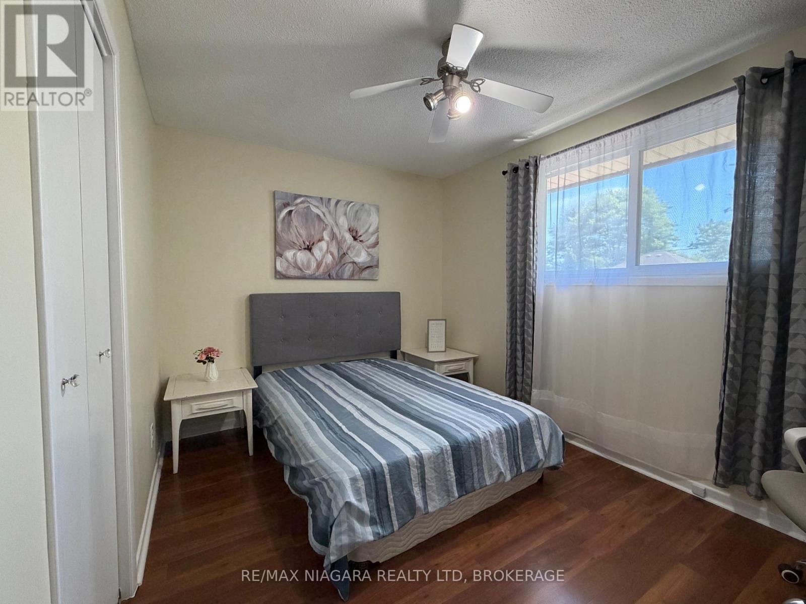 Upper - 27 Nottingham Court, Welland (N. Welland), ON