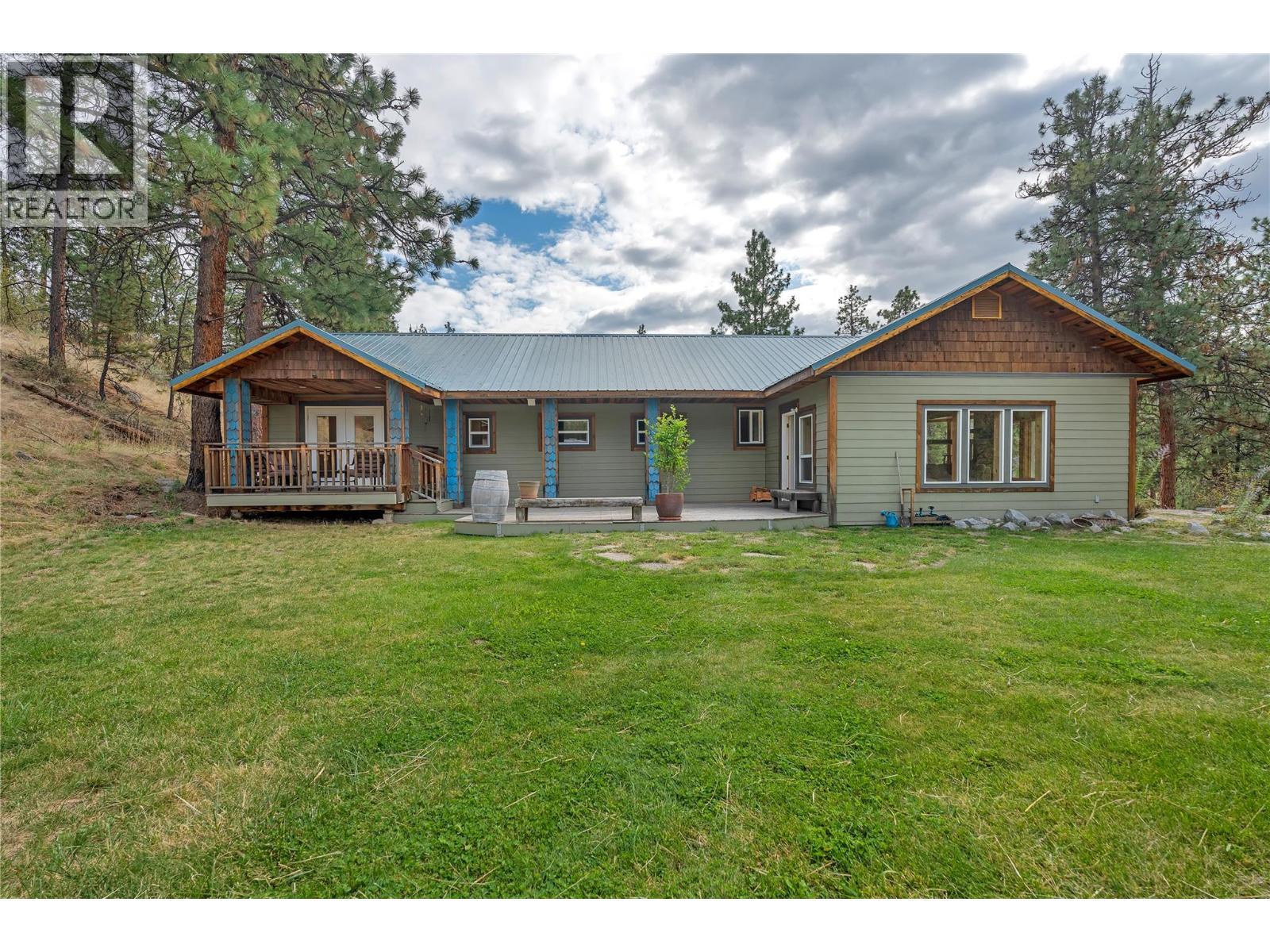 28 Deans Road, Summerland, BC