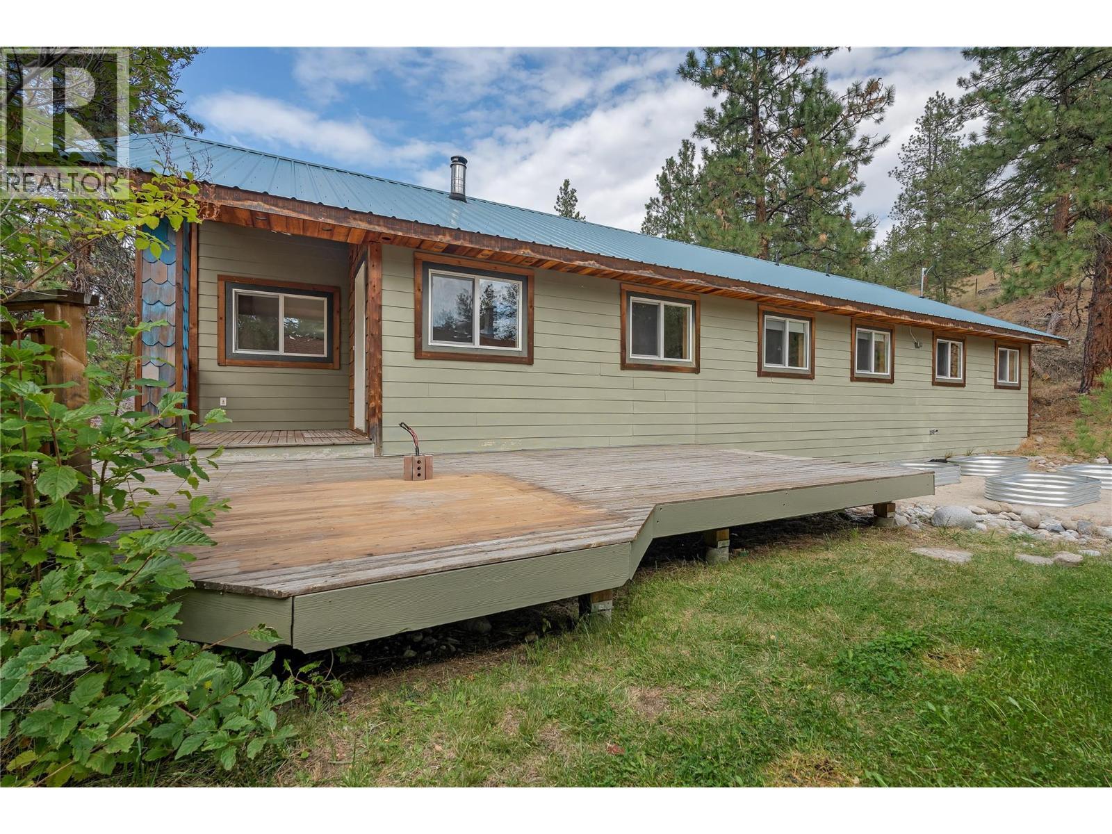 28 Deans Road, Summerland, BC