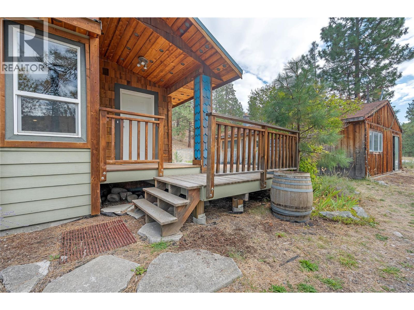 28 Deans Road, Summerland, BC