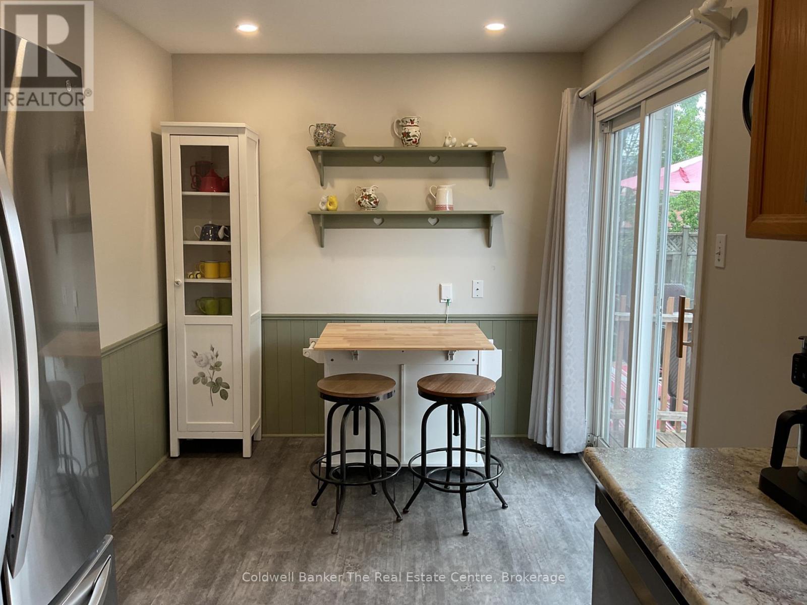 Eat In Kitchen Area - 7 Brandon Crescent, Orillia, ON