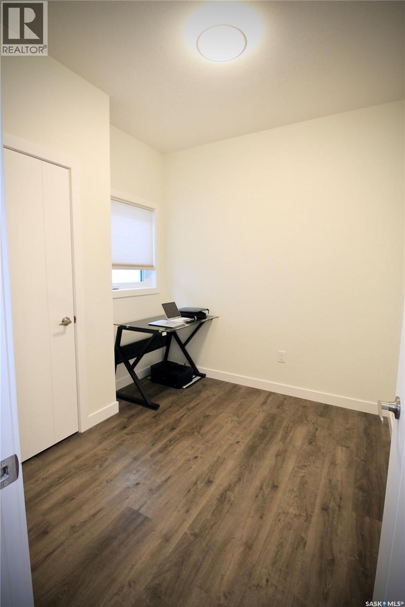 215 Thakur Street, Saskatoon, SK