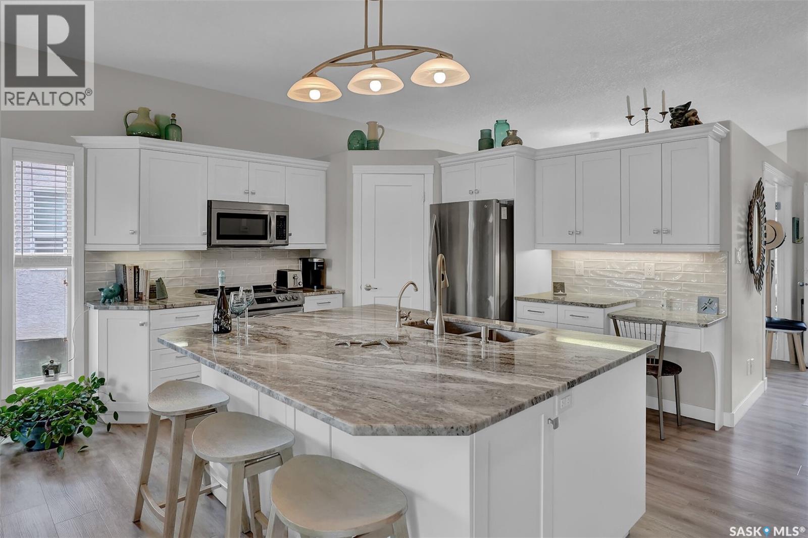 3320 Buckingham Drive E, Regina, SK