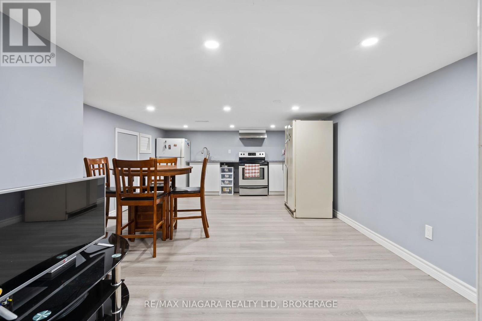 4 Tanner Circle, St. Catharines (Lakeshore), ON