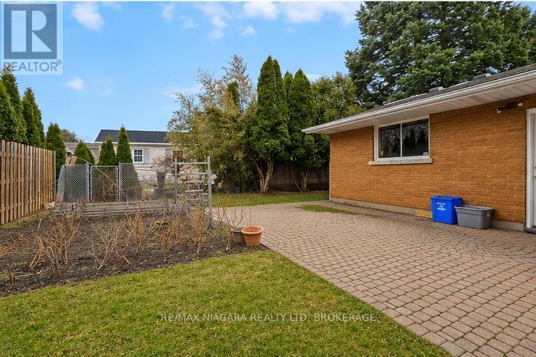 4 Tanner Circle, St. Catharines (Lakeshore), ON