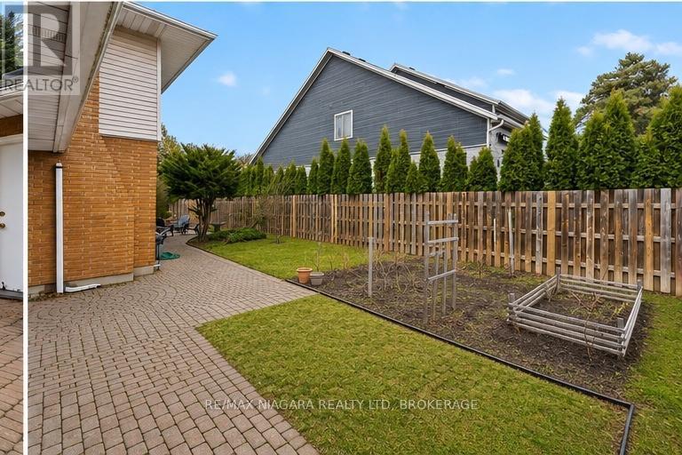 4 Tanner Circle, St. Catharines (Lakeshore), ON