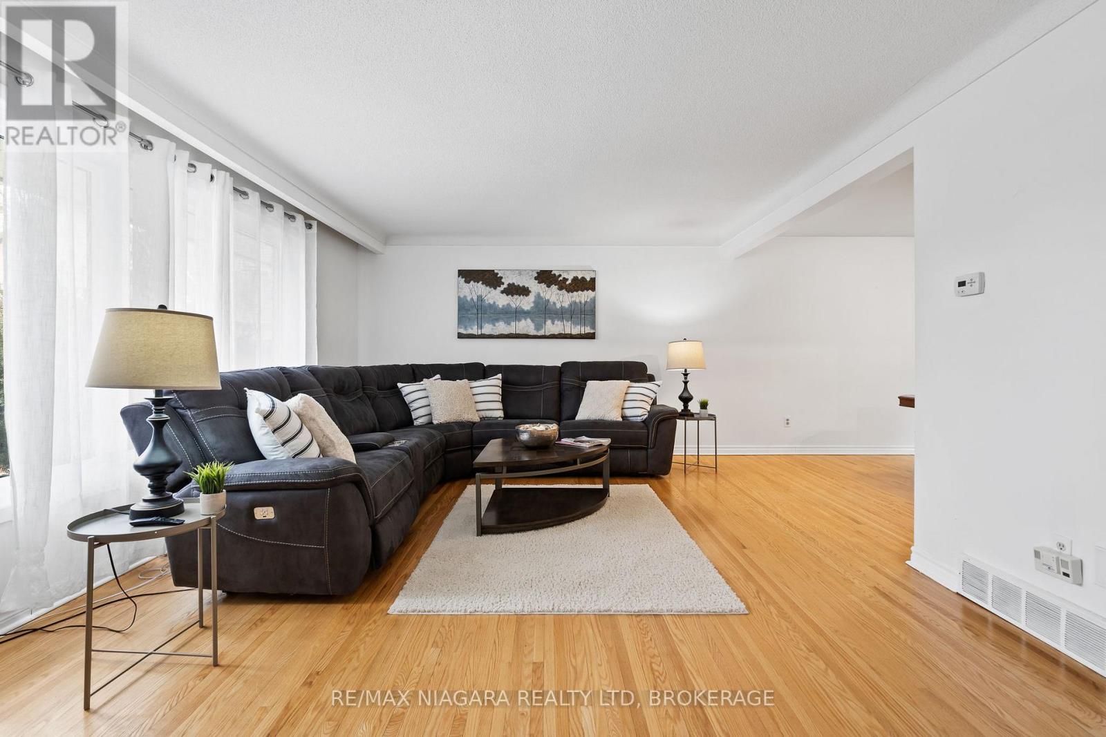 4 Tanner Circle, St. Catharines (Lakeshore), ON
