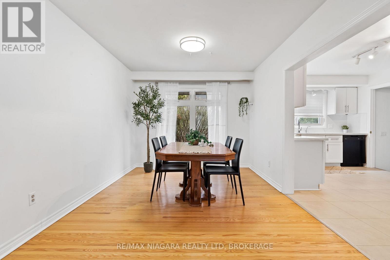 Dining room - 4 Tanner Circle, St. Catharines (Lakeshore), ON