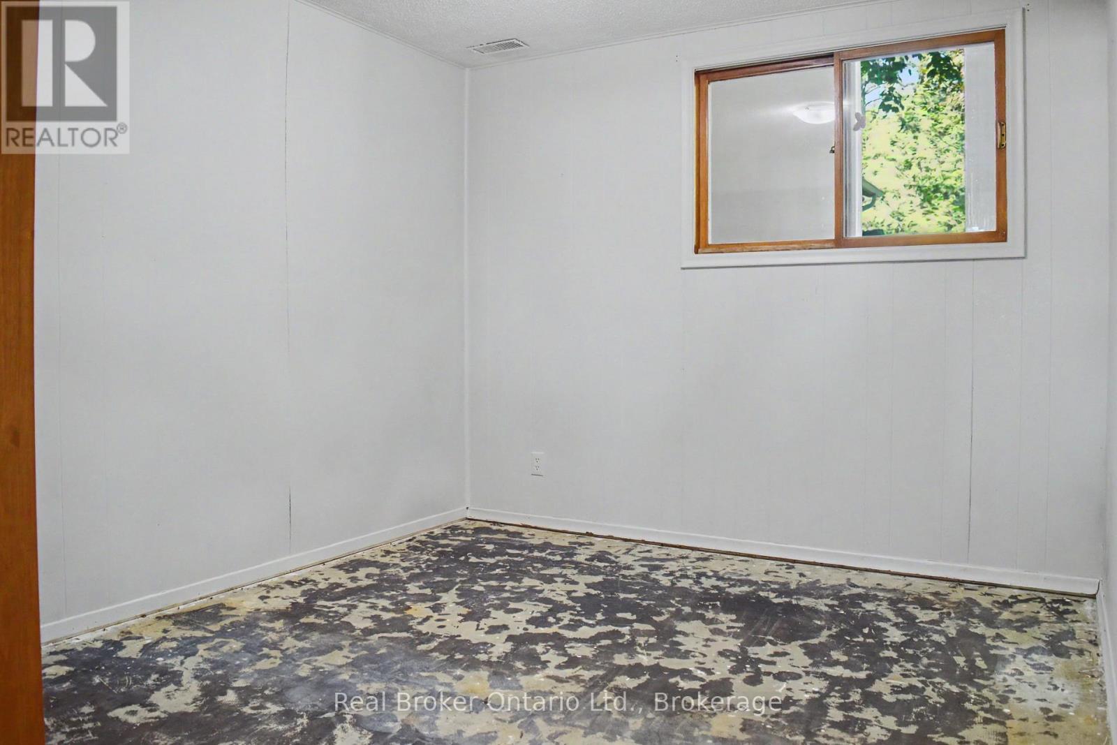 lower level bedroom - 354 Goderich Street, Saugeen Shores, ON
