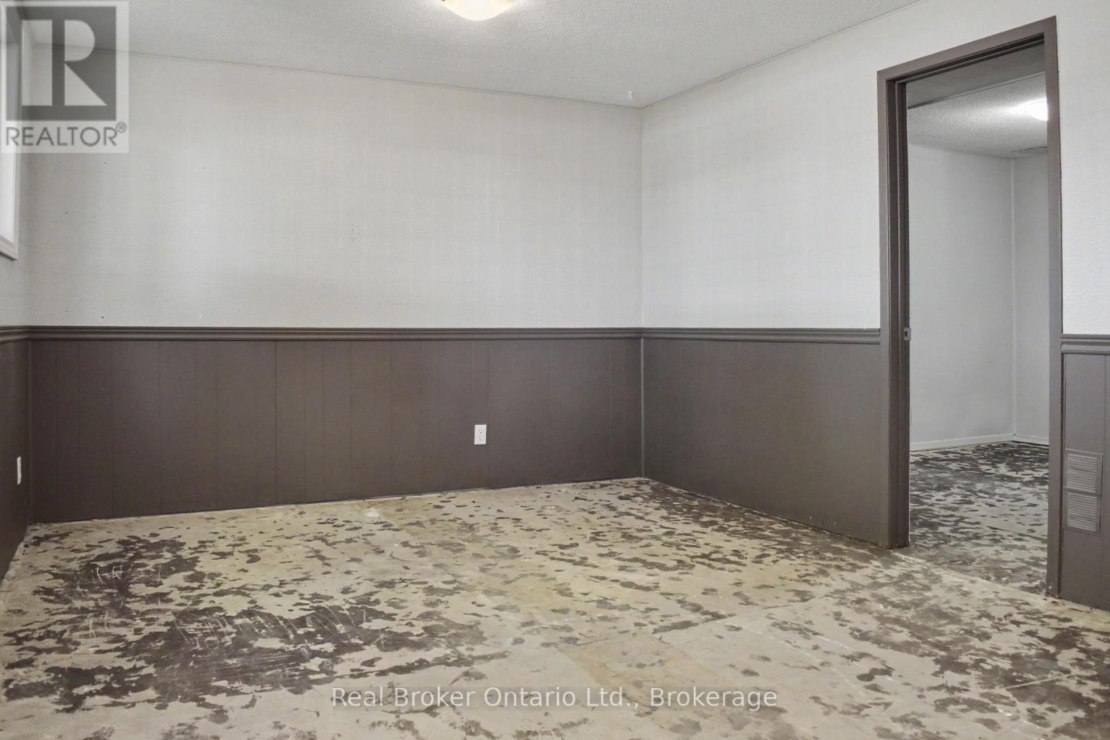 lower level bedroom - 354 Goderich Street, Saugeen Shores, ON