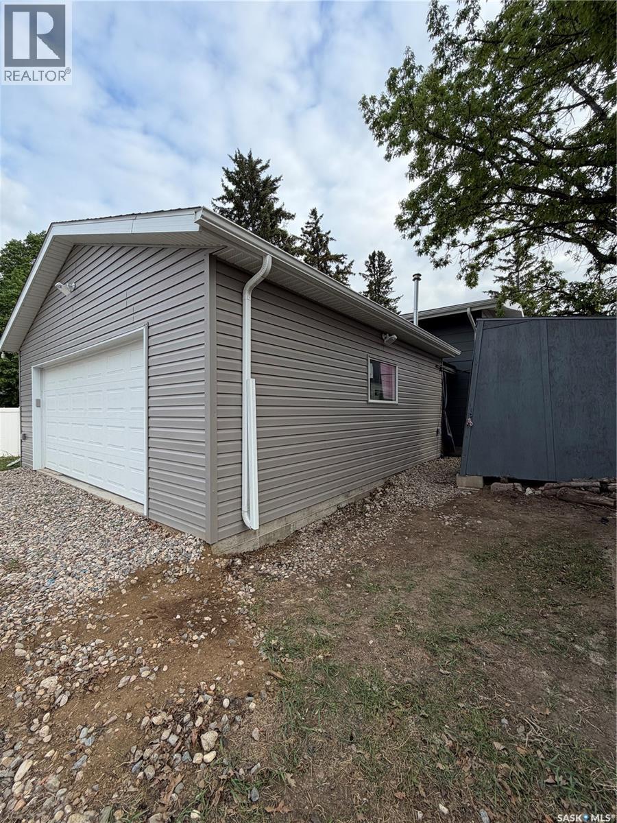 2 Mcdougall Crescent, Saskatoon, SK