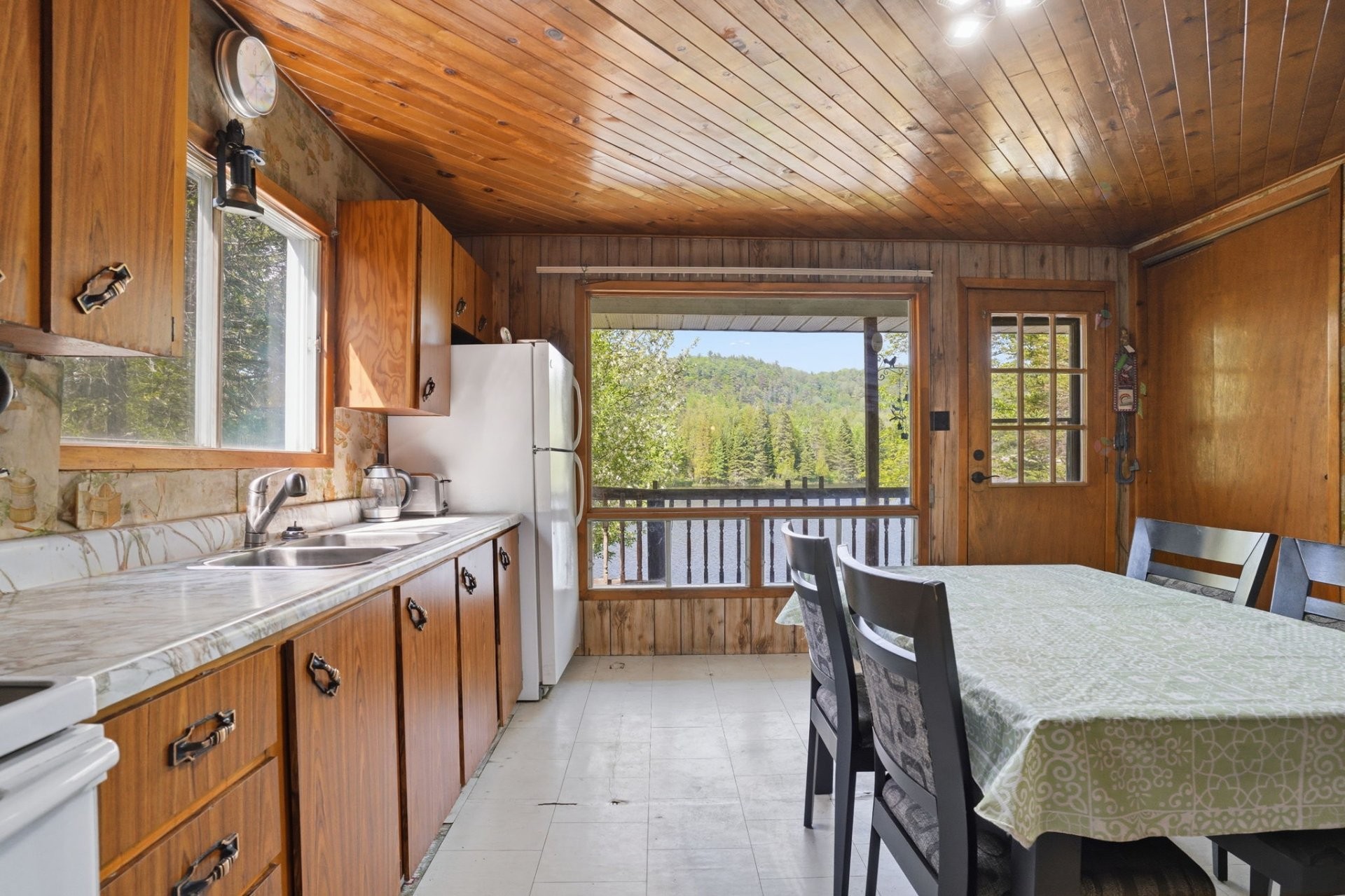 Kitchen - 135 Ch. Laporte, Val-Des-Bois, QC
