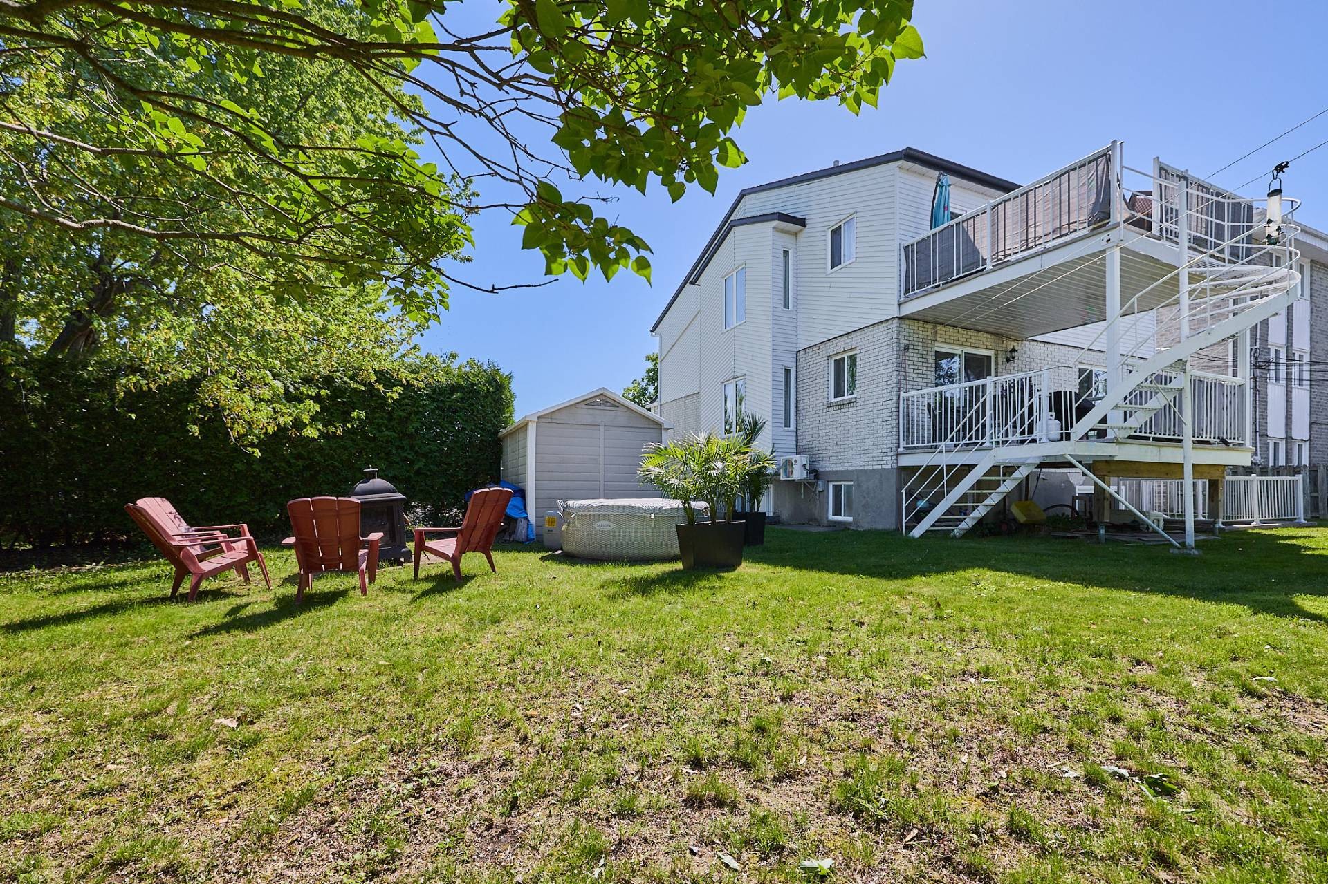 Cour - 1 - 1B Rue Ouellette, Saint-Constant, QC