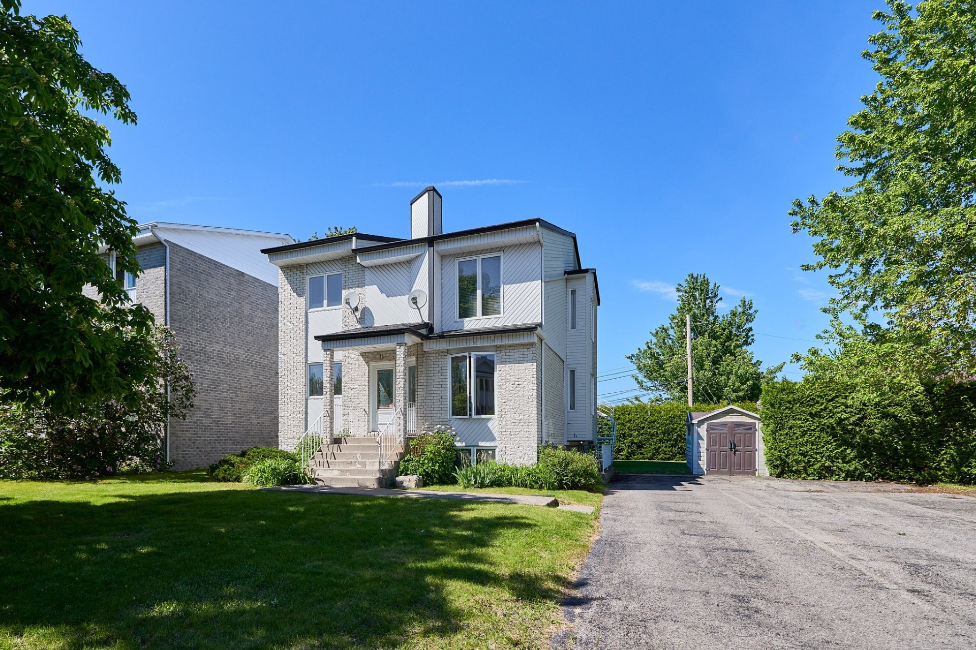 Façade - 1 - 1B Rue Ouellette, Saint-Constant, QC