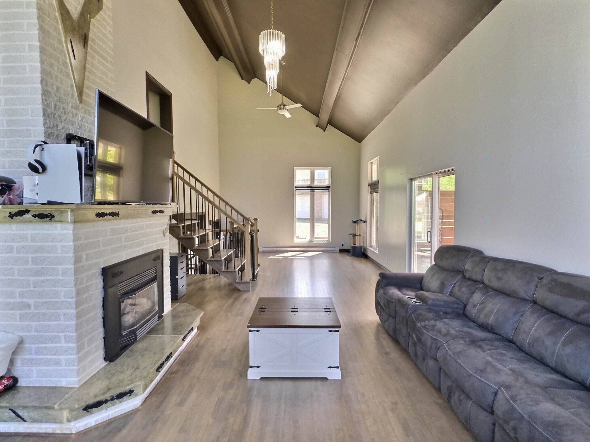 Living Room - 835 Ch. Kipawa, Témiscaming, QC