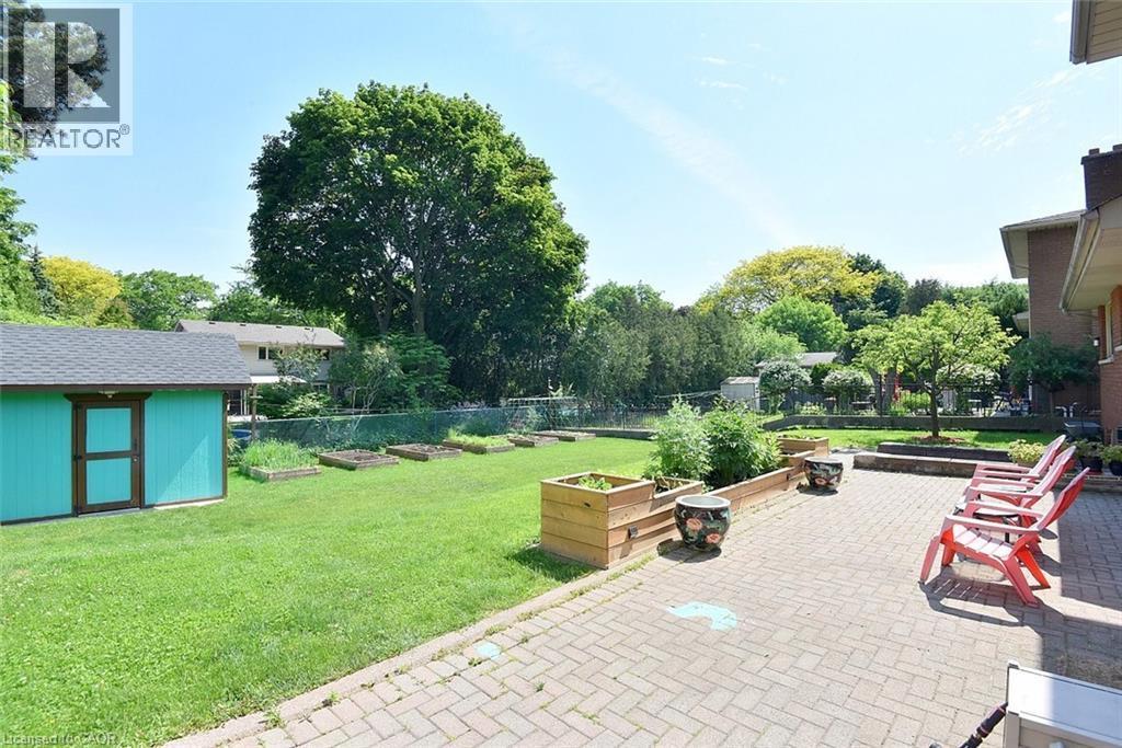 372 Fennell Avenue W, Hamilton, ON