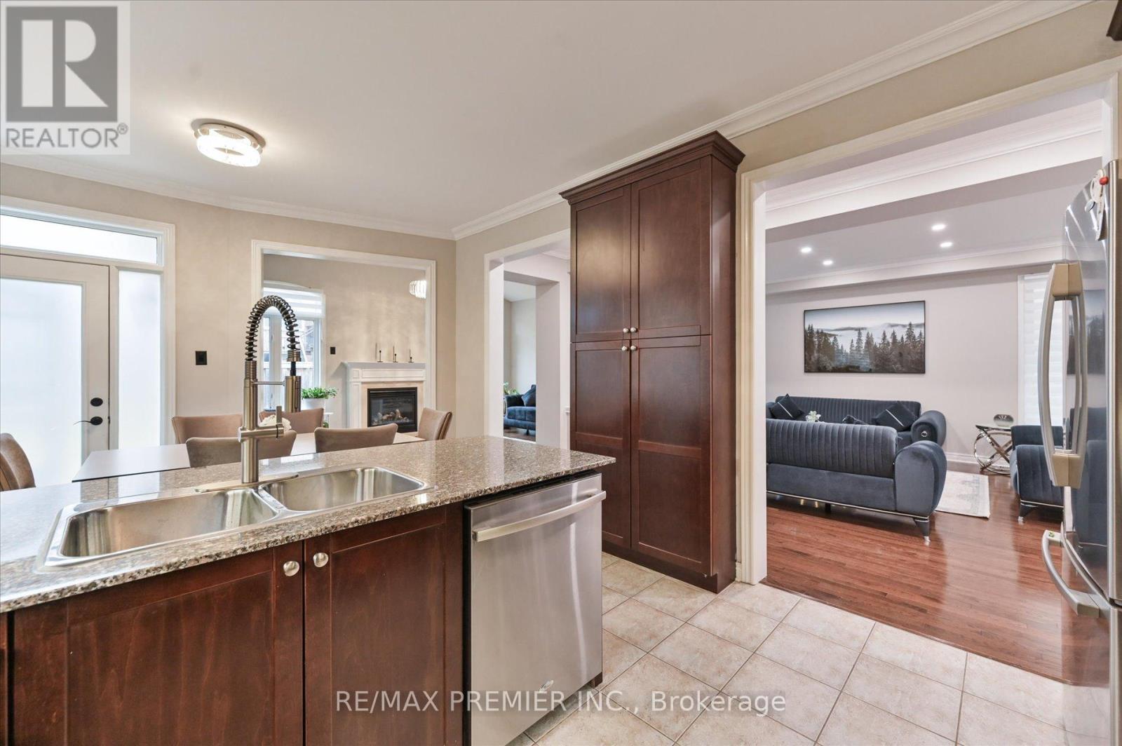 170 Ascalon Drive, Vaughan, ON