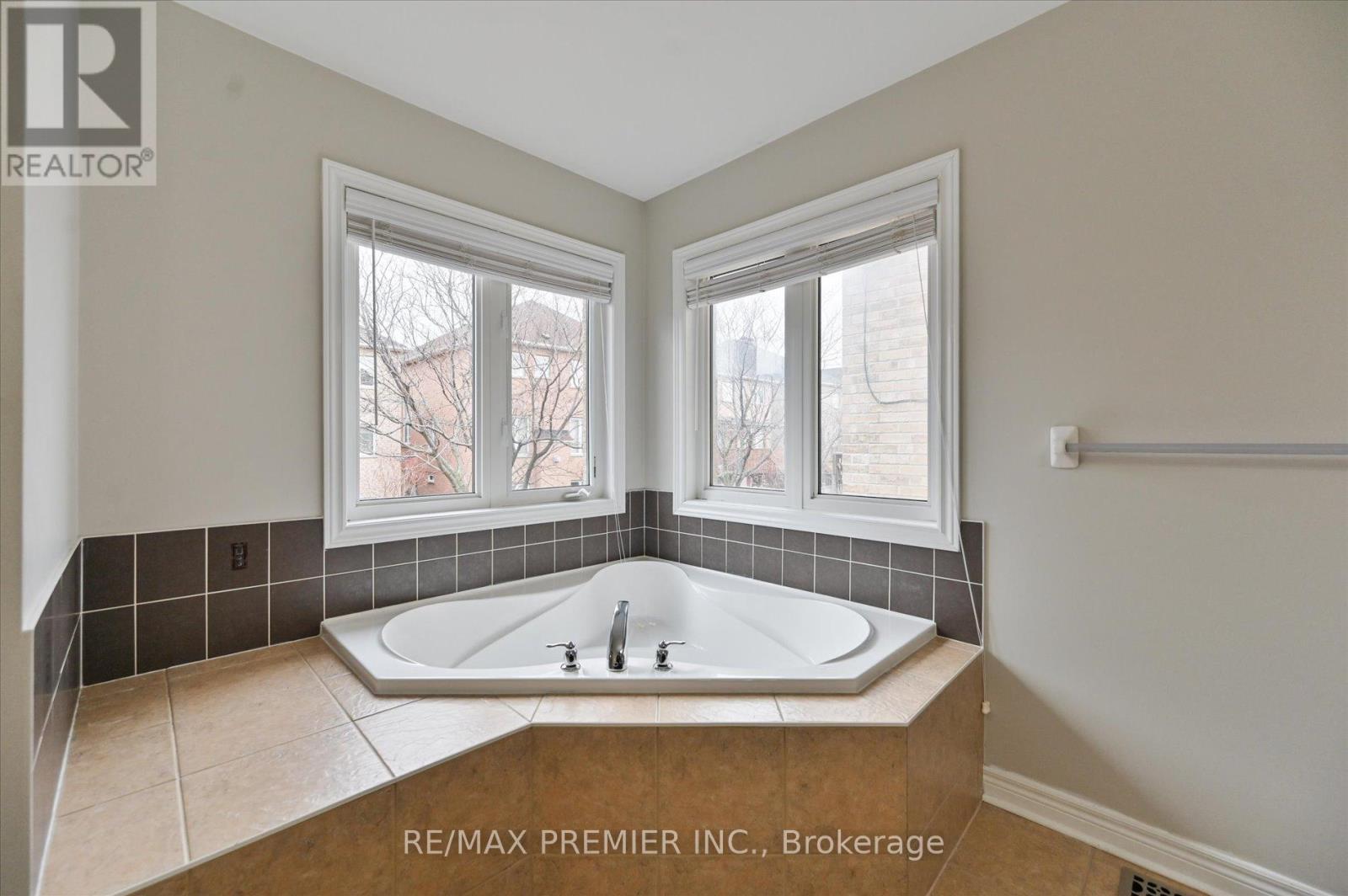170 Ascalon Drive, Vaughan, ON
