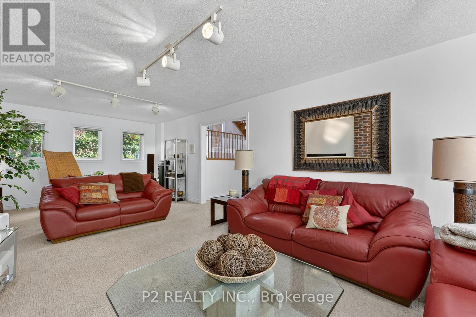 35 Jodies Lane, Springwater, ON