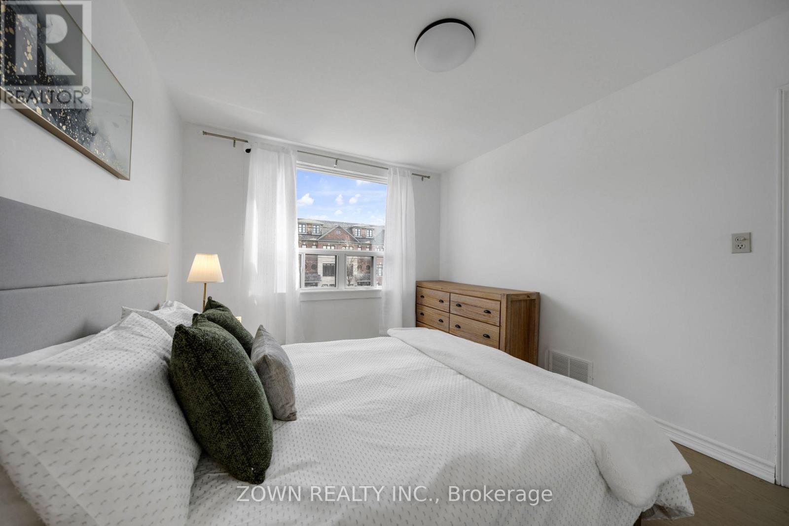 8312 Kipling Avenue, Vaughan, ON