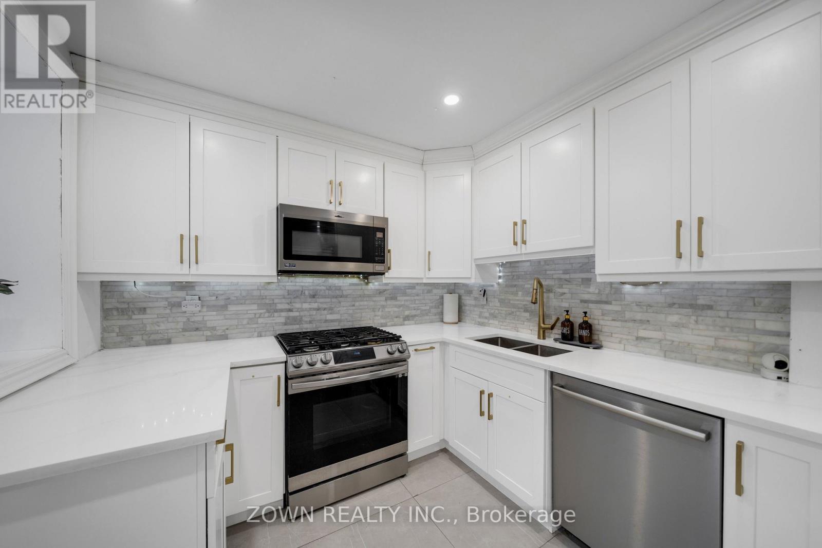 8312 Kipling Avenue, Vaughan, ON