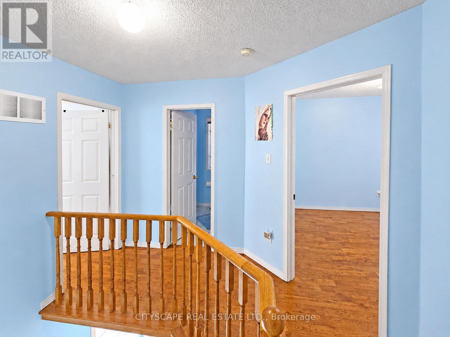 29 Centrepark Drive, Toronto, ON