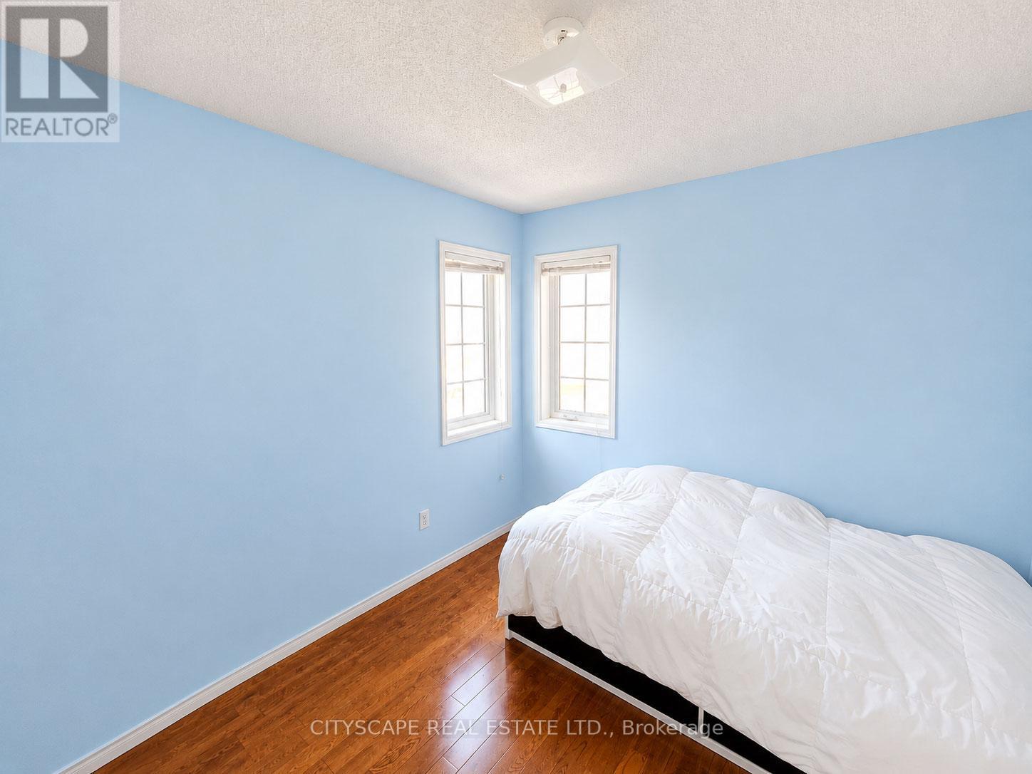 29 Centrepark Drive, Toronto, ON