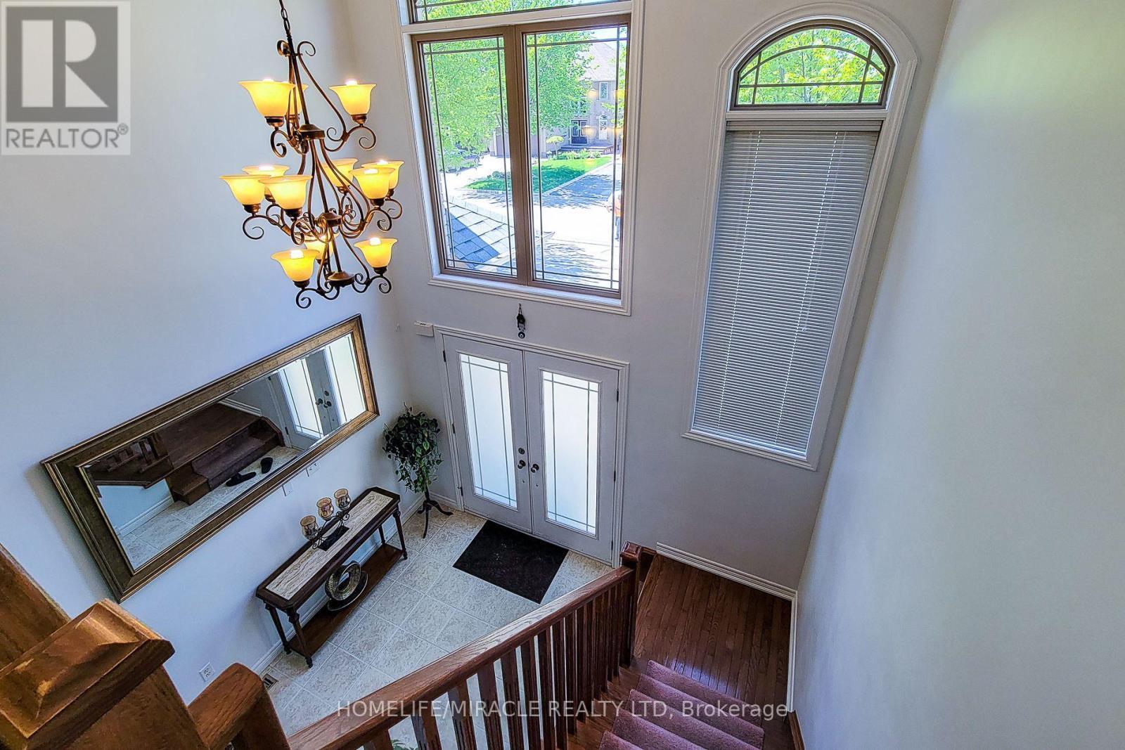 197 Cloverleaf Drive, Hamilton, ON