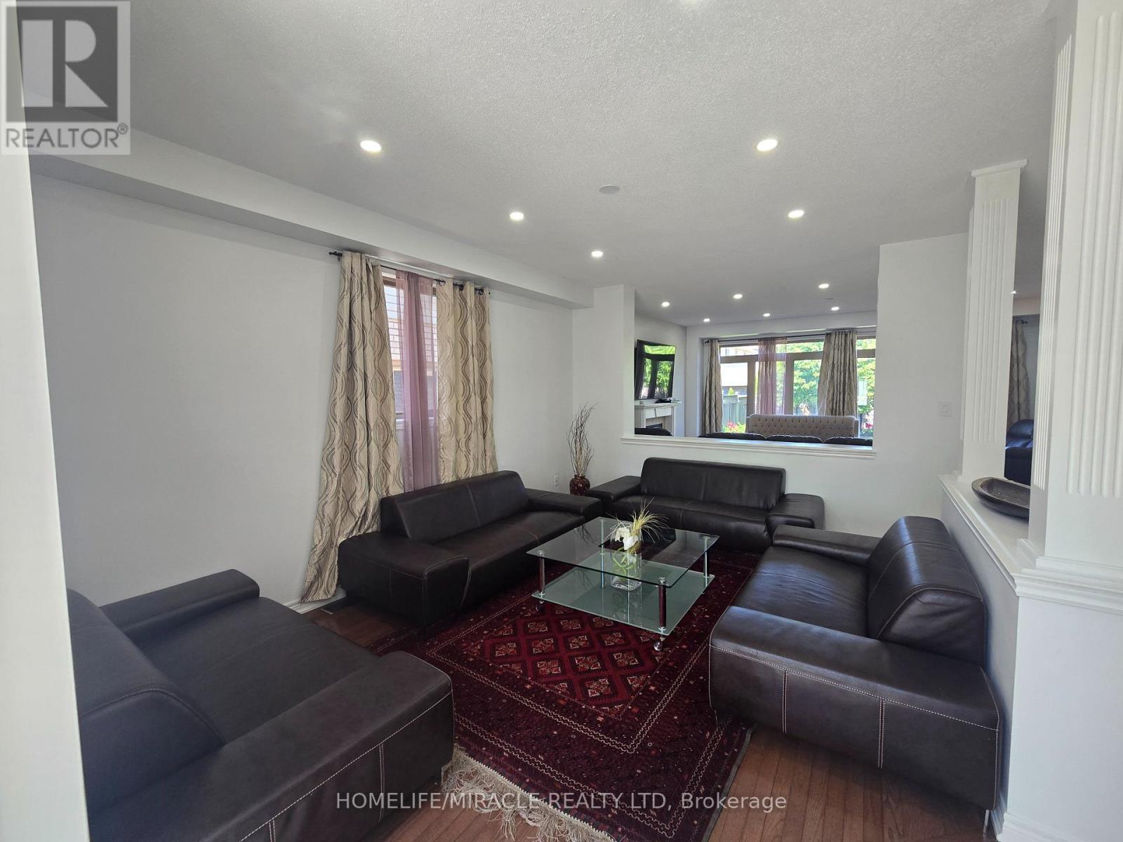 197 Cloverleaf Drive, Hamilton, ON