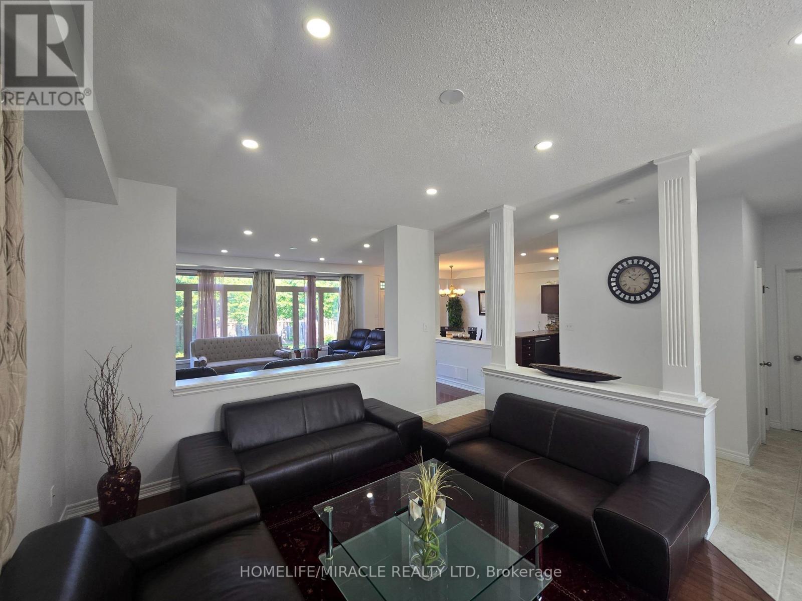 197 Cloverleaf Drive, Hamilton, ON