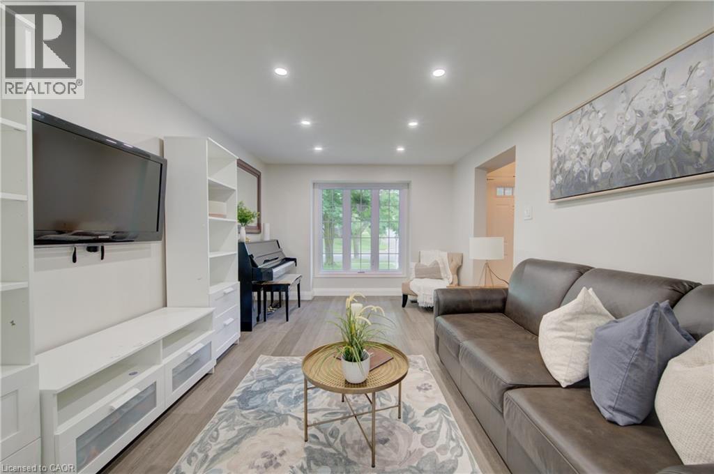 519 Westvale Drive, Waterloo, ON