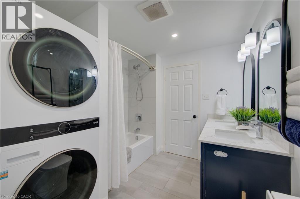 519 Westvale Drive, Waterloo, ON