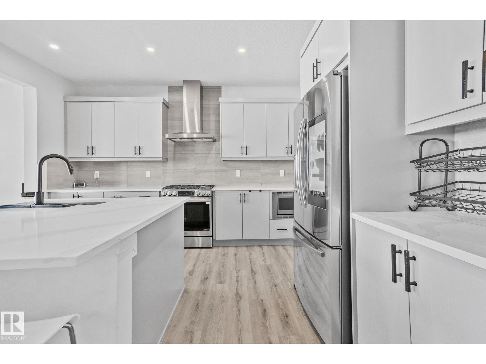 15816 29 Av Sw, Edmonton, AB