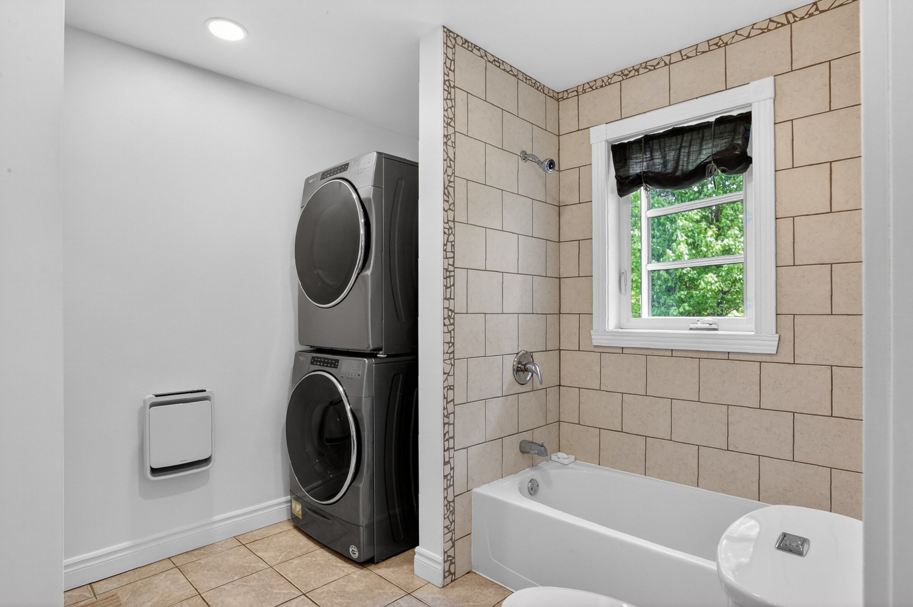 Bathroom - 520 Ch. De La Petite-Mékinac N., Saint-Tite, QC